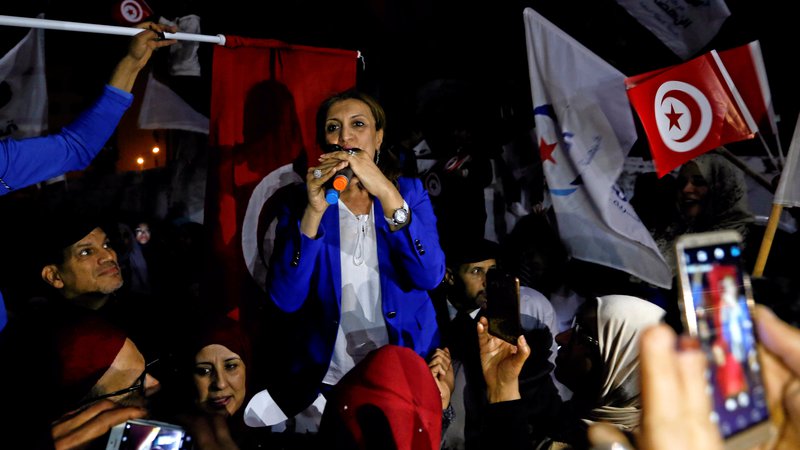 Fotografija: Kandidatka islamistične stranke Souad Abderrahim je po razglasitvi zmage nagovorila podpornike. FOTO: Zoubeir Souissi/Reuters