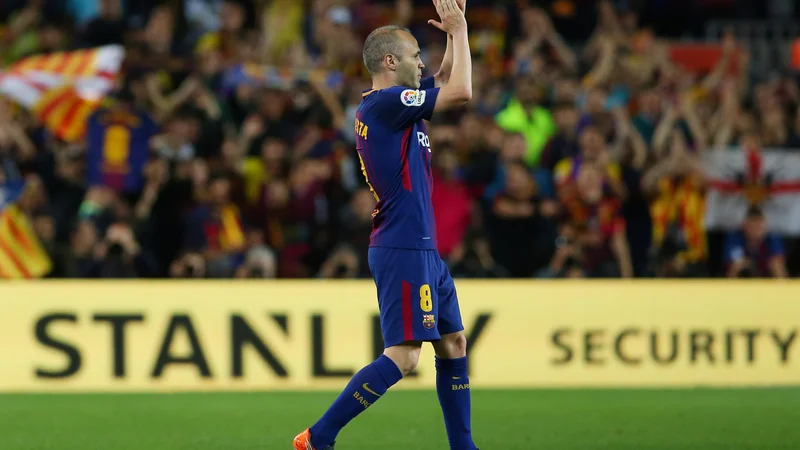 Fotografija: Andres Iniesta je v nedeljo odgiral svoj zadnji El Clasico. FOTO: Albert Gea/Reuters