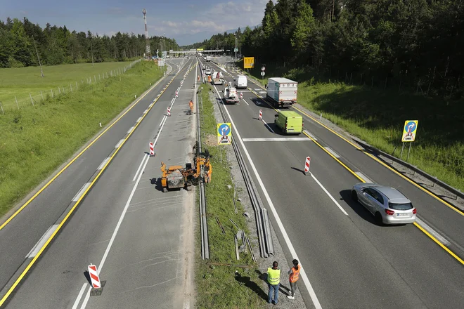 Na gorenjski avtocesti so stekla prva dela za ruitev cestninske postaje Torovo, 8. maj 2018