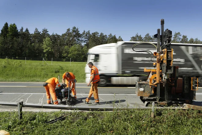 Na gorenjski avtocesti so stekla prva dela za ruitev cestninske postaje Torovo, 8. maj 2018