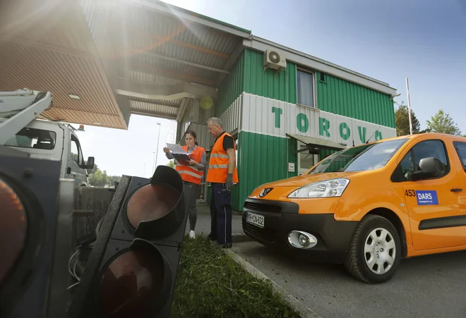 Na gorenjski avtocesti so stekla prva dela za ruitev cestninske postaje Torovo, 8. maj 2018