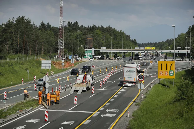 Na gorenjski avtocesti so stekla prva dela za ruitev cestninske postaje Torovo, 8. maj 2018