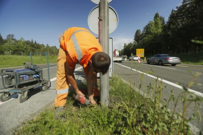 Na gorenjski avtocesti so stekla prva dela za ruitev cestninske postaje Torovo, 8. maj 2018