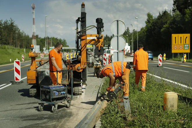 Na gorenjski avtocesti so stekla prva dela za ruitev cestninske postaje Torovo, 8. maj 2018