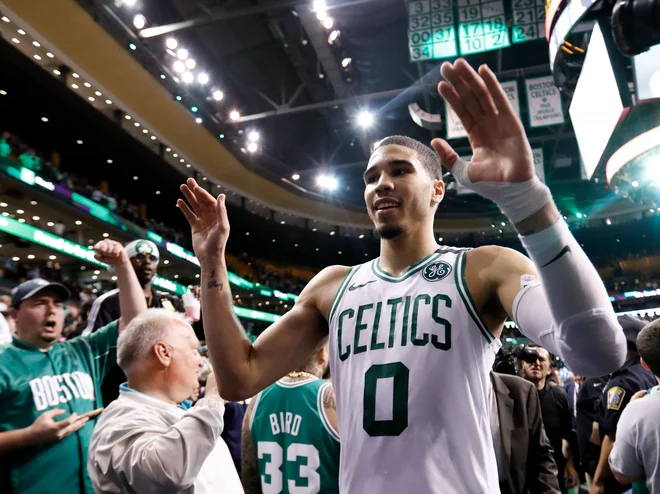 Jayson Tatum ni le odličen v napadu, že zdaj je eden najboljših branilcev na krilu. FOTO: Greg M. Cooper/Usa Today Sports