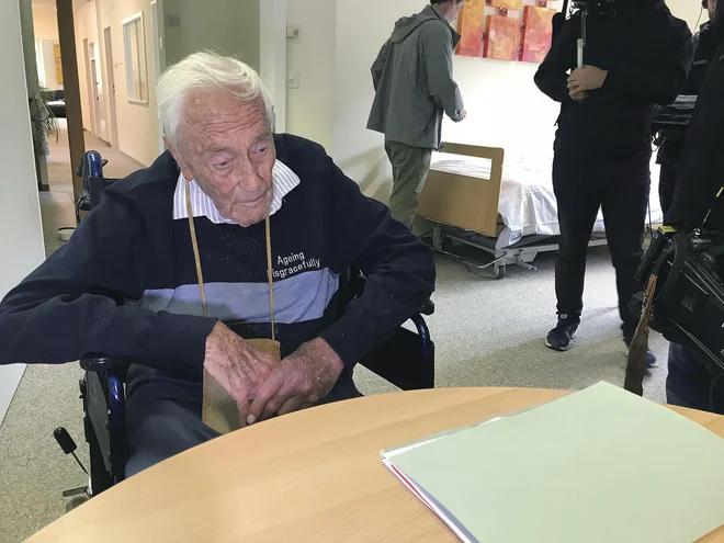 David Goodall si je za svojo smrt izbral današnji dan. V kliniki v Baslu so mu vbrizgali barbiturat nembutal. FOTO: Philipp Jenne/Ap