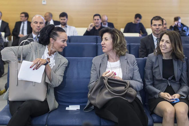 Skupščina delničarjev Telekoma. Na fotografiji so Lidia Glavina, predsednica nadzornega sveta, Barbara Kűrner Čad, članica nadzornega sveta, in mag. Barbara Gorjup, članica nadzornega sveta. FOTO: Voranc Vogel/Delo/