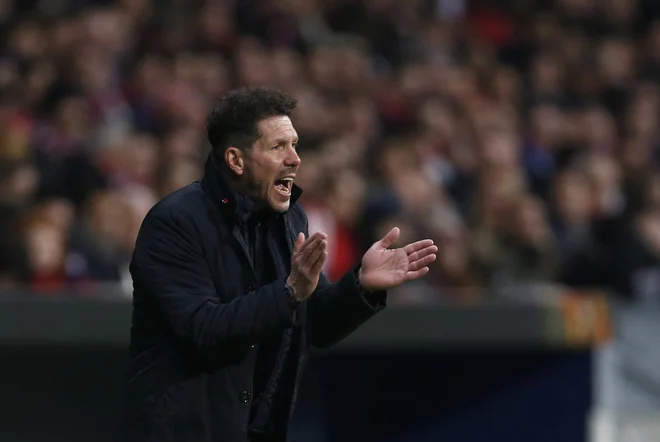 Diego Simeone ni mogel krotiti živcev. Foto Francisco Seco/AP