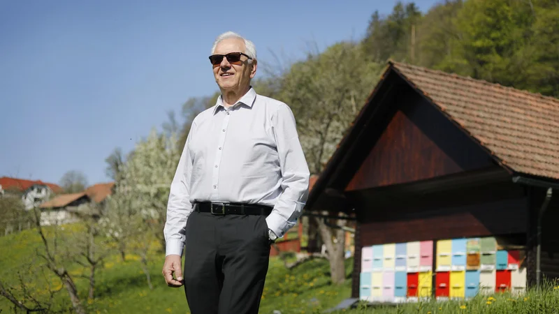 Fotografija: Jožef Smrkolj: »Priznam, s patenti sem zaslužil milijon evrov, a tega milijona, veste, ne uporabljam, vlagam ga v nadaljnji razvoj.« FOTO: Leon Vidic