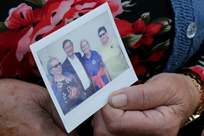 Marsikdo je predsednika Desusa še osebno pozdravil in se želel z njim fotografirati. FOTO: Tomi Lombar/Delo