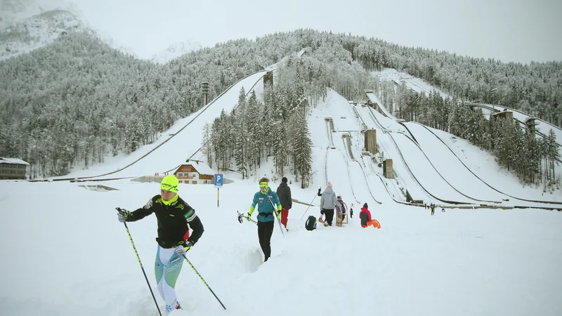 Fotografija: Planica je doslej gostila dve tekmi svetovnega pokala v smučarskih tekih, kar je bil pomemben kamenček v mozaiku uspešne kandidature. FOTO: Jure Eržen