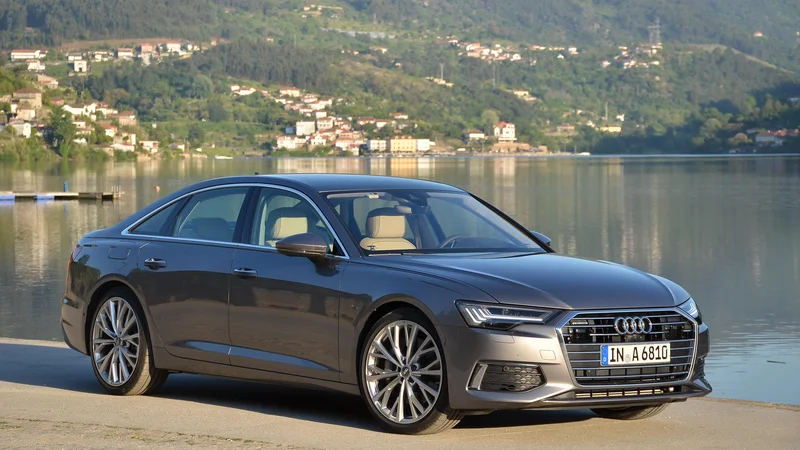 Fotografija: Od vseh velikih Audijevih limuzin je tržno najpomembnejši ravno audi A6. V osmi izvedbi znova tekmuje predvsem z BMW-jem serije 5 in mercedesom razreda E. FOTO: Gašper Boncelj