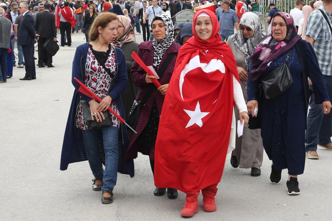 Shod unije evropskih demokratov Turčije Sarajevo 20.5.2018
[demokrati,tučija,shod]