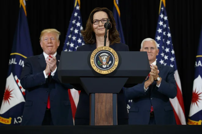 Donald Trump, Mike Pence in Gina Haspel. FOTO: Evan Vucci/AP