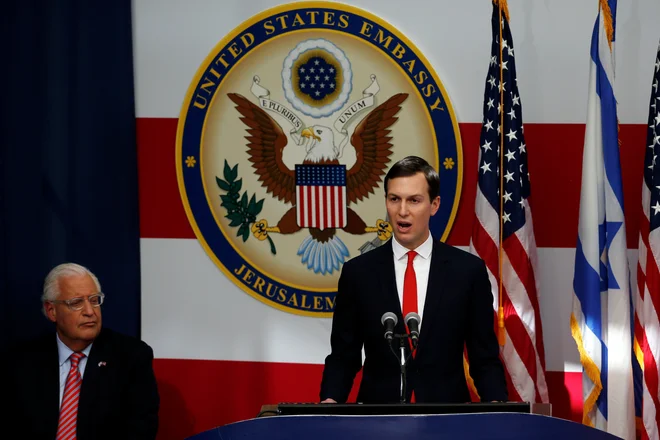 Potrditev reforme bi bila zmaga tudi za Trumpovega zeta Jareda Kushnerja. FOTO: Ronen Zvulun/Reuters