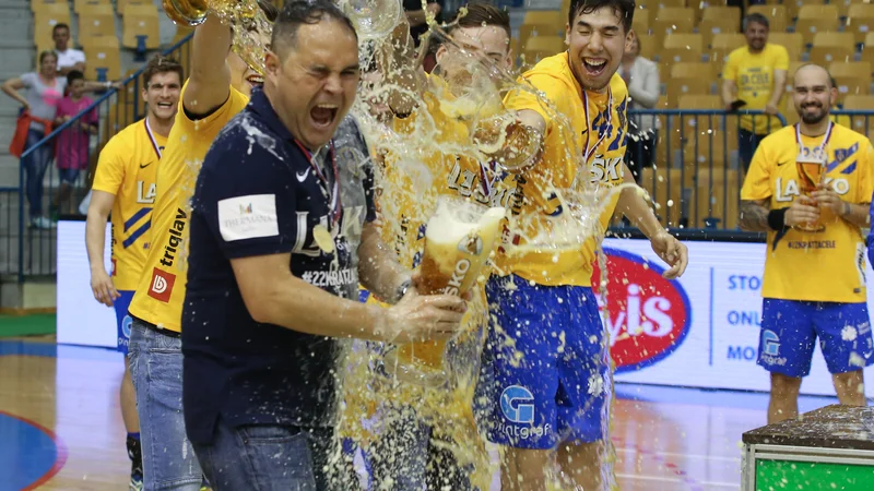 Fotografija: Celjski rokometaši so zmagali tudi v zadnjem kolu DP in ostajajo nepremagani v 1. SRL od 31. oktobra 2015. Foto Tadej Regent