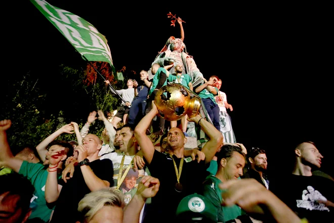 Proslavljanje naslova državnih prvakov v Ljubljani. Foto: Roman Šipić/Delo