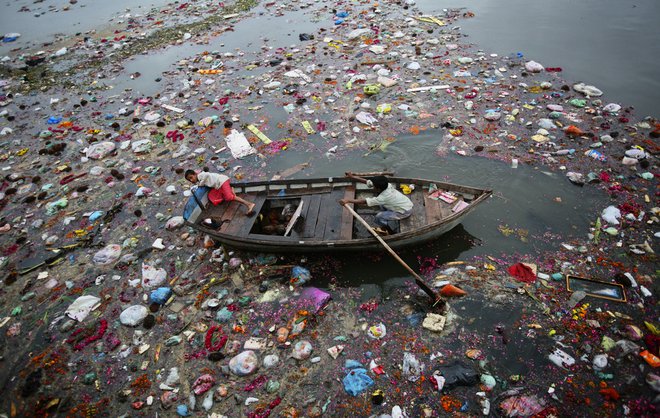 EU želi zmanjšati vpliv plastike na okolje. FOTO: David Amid//Reuters