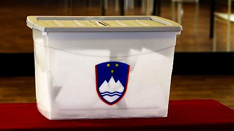 Fotografija: Izidi predčasnega glasovanja tokrat prvič ne bodo znani že takoj po zaprtju volišč v nedeljo ob 19. uri. FOTO: Blaž Samec/Delo