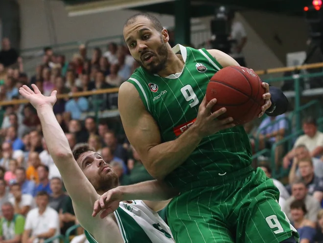 Jordan Morgan je bil najučinkovitejši v zadnji tekmi sezone. Foto Jože Suhadolnik/Delo