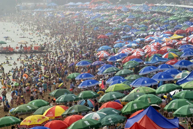 Turistična panoga ima vse večji globalni ekološki vpliv. FOTO: Reuters