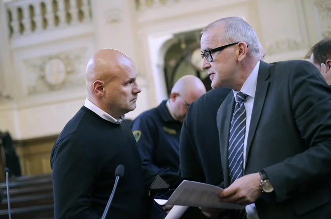Dragana Tošića je okrožno sodišče poslalo v hišni pripor, višje soidšče pa je zanj odrdilo pripor.