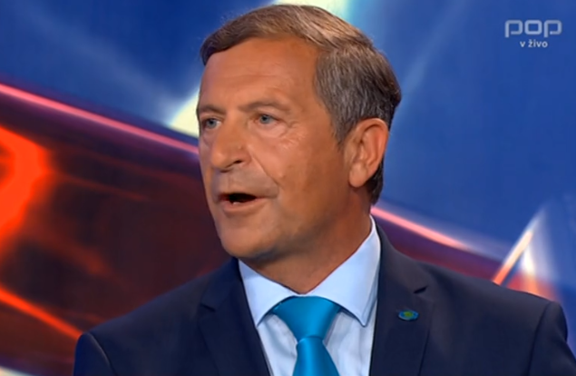 Karl Erjavec, Desus Foto Pop TV