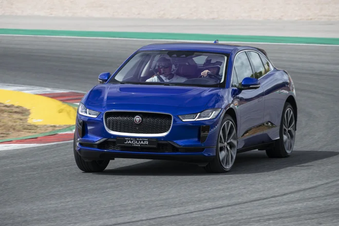 Jaguar i-pace je bil na predstavitvi zelo hiter tudi na dirkališču. FOTO: Jaguar