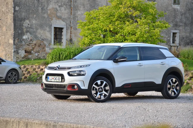 Citroën C4 cactus noče biti več niša, ampak bolj konvencionalna kombilimuzina. FOTO: Gašper Boncelj