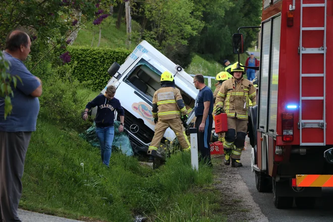 Prehitra vožnja je najpogostejši vzrok prometnih nesreč z najhujšimi posledicami. FOTO: Jože Pojbič/Delo