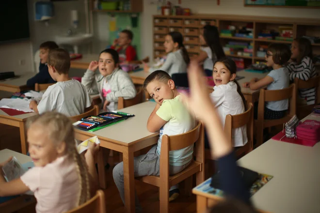 Plačano delo je preopevana vrednota – spet namenoma, zato da bi si ono, sicer čedalje slabše plačano, lahko prisvojilo kar največji del našega vsakdana.