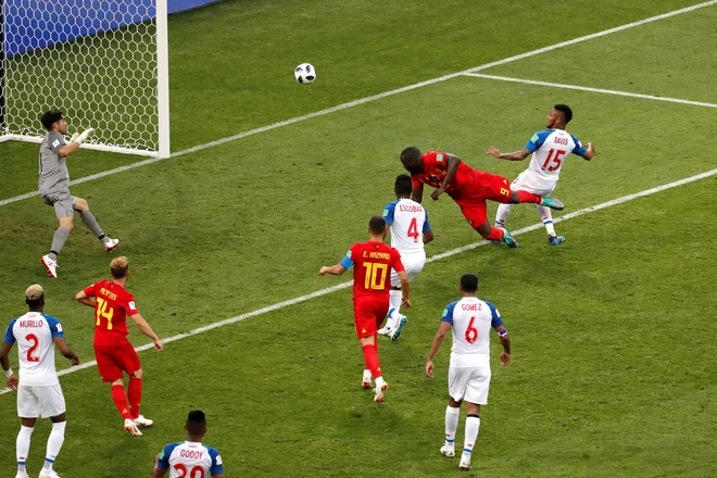Romelu Lukaku je z glavo razparal panamsko mrežo. Foto Carlos Garcia Rawlins/Reuters