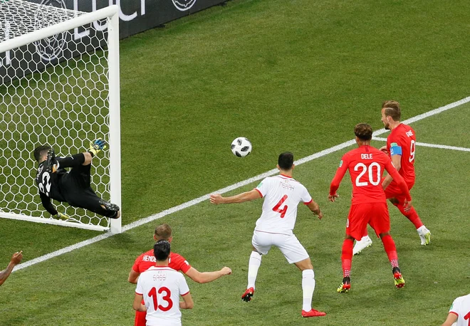 Harry Kane je odbitek brez težav pospravil v mrežo. Foto Gleb Garanič/Reuters
