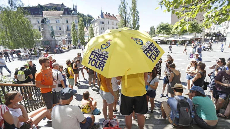 Turisti v Ljubljani v povprečju porabijo 150 evrov na dan, petični gostje pa tudi do 700 evrov. FOTO: Leon Vidic/Delo