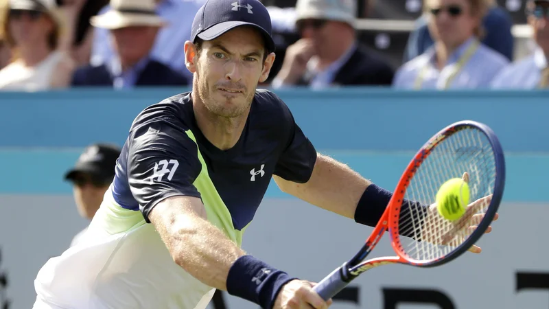Fotografija: Andy Murray je včeraj spet zaigral po 342 dneh. Foto AP