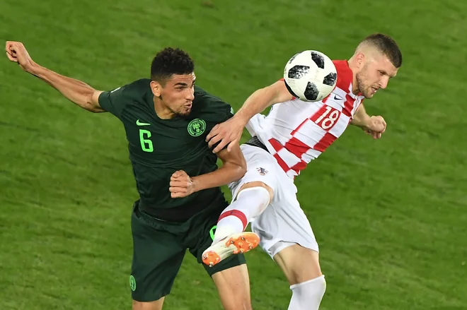 Ante Rebić (desno) je med hrvaškimi odkritji sezone, tudi danes naj bi bil v udarni enajsterici. Foto AFP