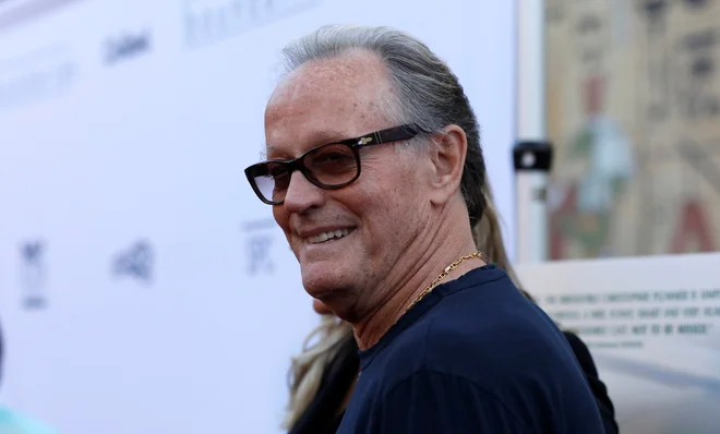 Peter Fonda je tvit o Barronu izbrisal, še vedno pa Američane poziva na ulice, da bi protestirali proti Trumpu. FOTO: Mario Anzuoni/Reuters