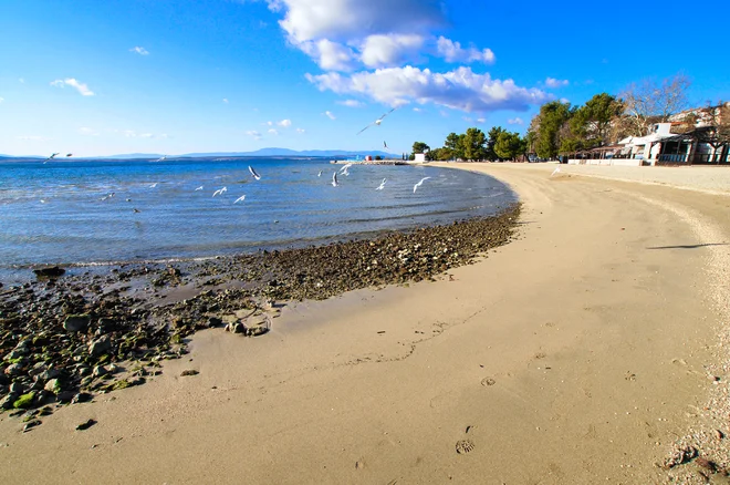 Gradsko kupalište v Crikvenici – ustvarjeno za družine. FOTO: Beachrex.com