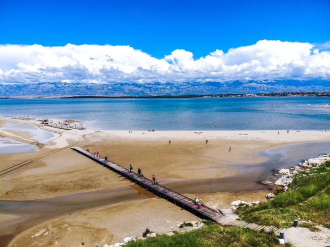 Kraljičina plaža v mestu Nin – peščena vladarica. FOTO: Beachrex.com
