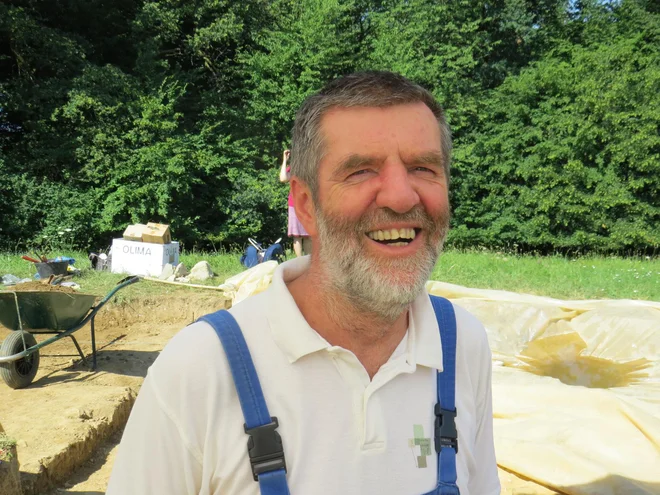 Borut Križ, vodja izkopavanj in kustus Dolenjskega muzeja. FOTO: Boja Rajšek/Delo