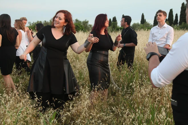 Perpetuum Jazzile so video posneli v Kopru in Izoli.<br />
Foto Arhiv zasedbe