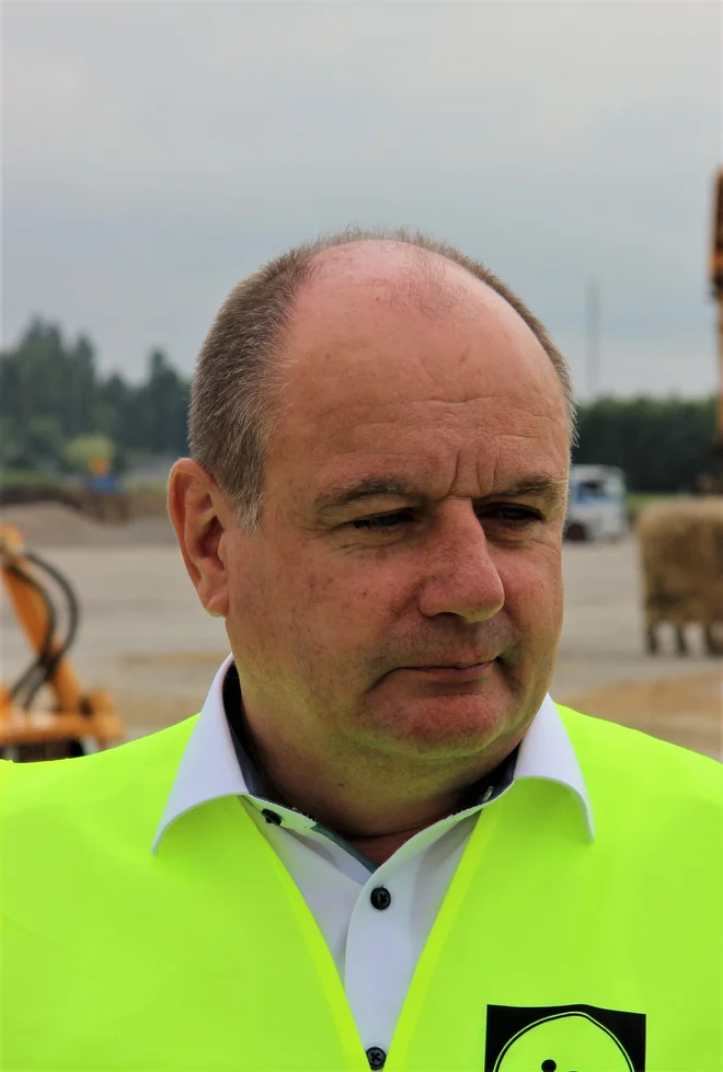 Tomaž Ročnik dela naprej. Med sojenjem zaradi dogajanja v Klasju je sodeloval pri 50 milijonov evrov vrednem gradbenem projektu v Arnovskem gozdu v Žalcu. FOTO: Brane Piano