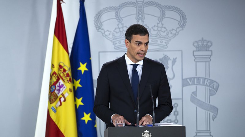 Fotografija: Novi španski premier Pedro Sánchez ima prožnejši pristop do Katalonije od predhodnika Rajoya. FOTO: AP