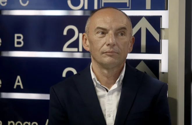 Aleš Šabeder, generalni direktor UKC Ljubljana, ni mogel prepričati niti enega domačega otroškega kardiologa, naj skrbi za male bolnike. Foto Blaz Samec