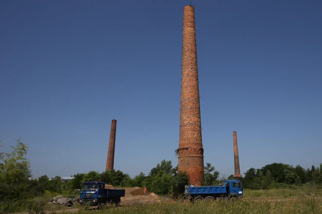 Deponija pri stari Cinkarni Celje. FOTO:Tomi Lombar/Delo