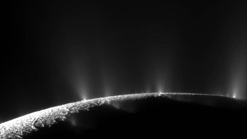 Fotografija: Izbruhi ledenega pršca na Enkeladu FOTO: Nasa/JPL/Space Science Institute