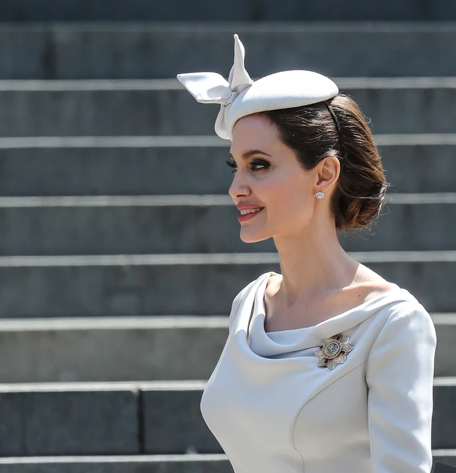 Angelina Jolie je v Londonu blestela. FOTO: John Rainford/wenn
