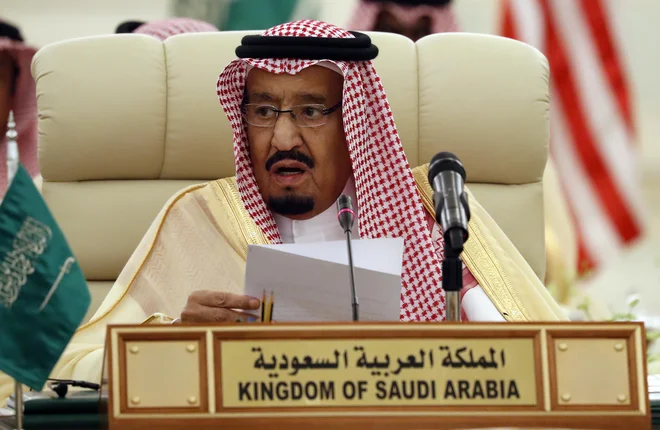 Salman in Trump govorila o tem, kako stabilizirati naftni trg. FOTO: AP