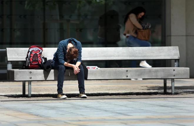 Psihično sesut človek ne more več ne delati ne živeti sam. FOTO: Tadej Regent