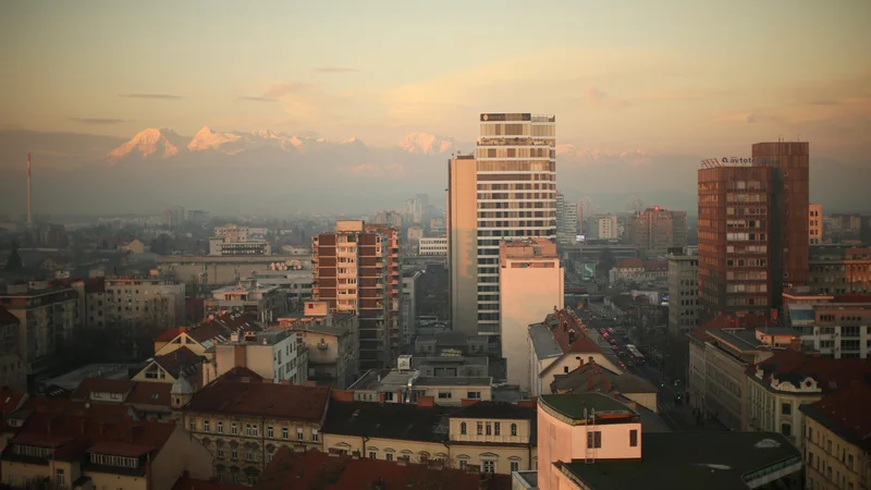 Fotografija: Oddajanje nepremičnin prek Airbnb je močno spremenilo najemniški trg v prestolnici. FOTO: Jure Eržen/delo